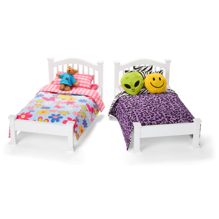 Isabel™ & Nicki’s™ Twin Beds Bundle (Historical Characters)